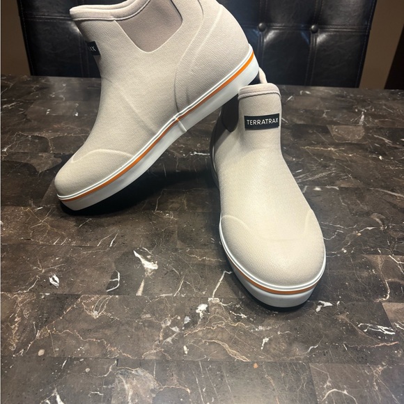 Men’s waterproof deck rain boots - Picture 2 of 5